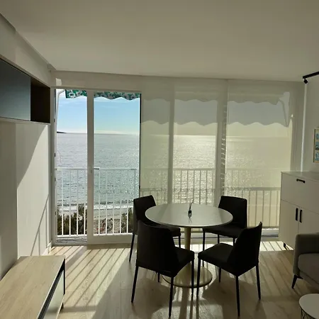 Poniente Apartment *